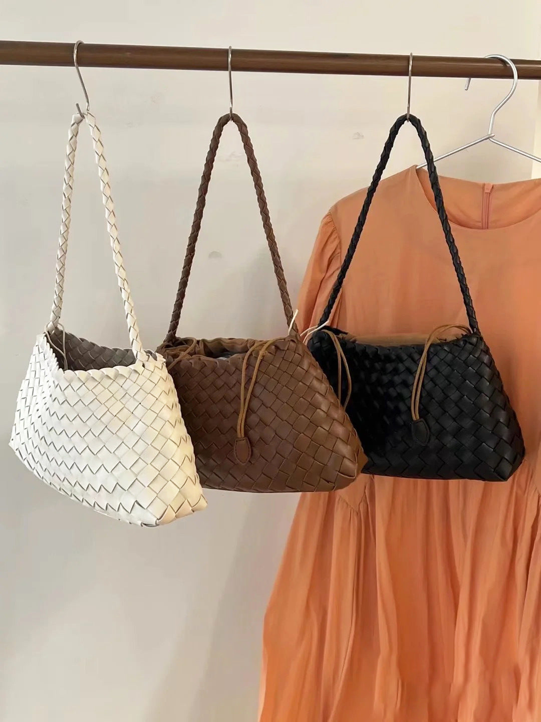 Geflochtene Dumpling-Bag aus Echtleder – Damen-Hand- und Schultertasche