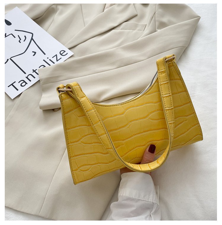 Kleine Messenger-Bag im Quadratformat – Crossbody & Handtasche