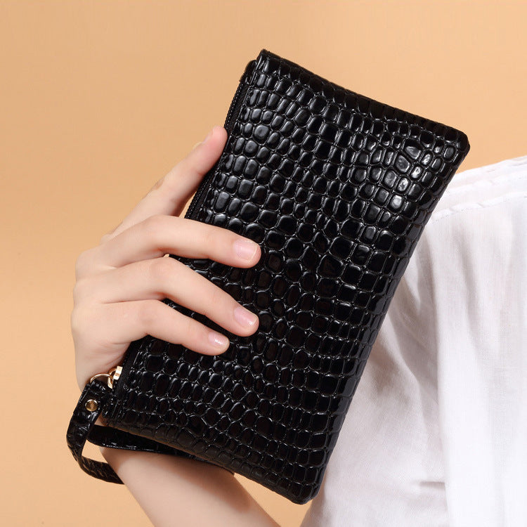 Damentasche aus Fabrikproduktion – Kleine Handy- und Geschenktasche