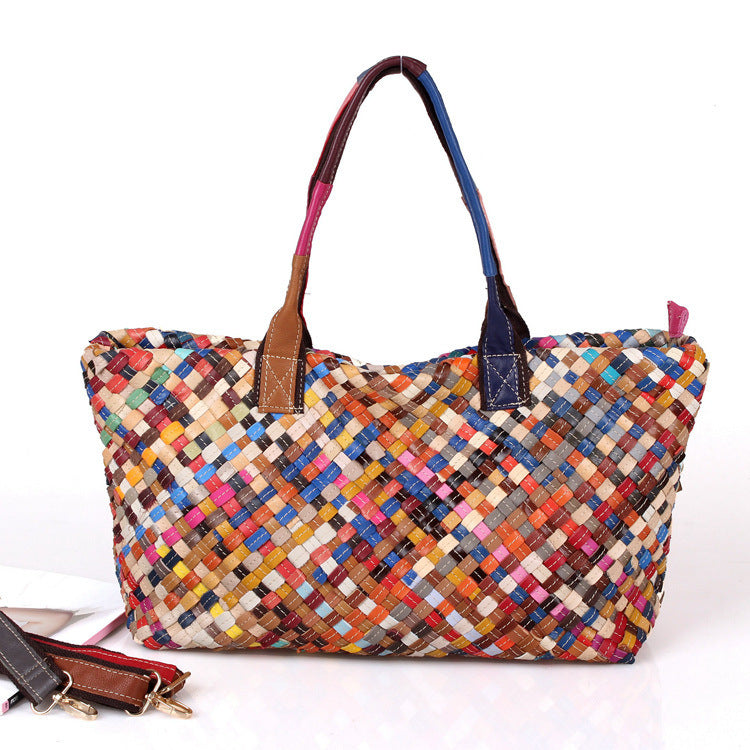 Handgewebte Tasche in bunten Farben