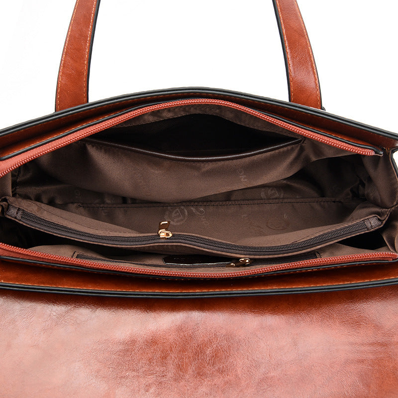Muster-Handtasche mit Schulterriemen